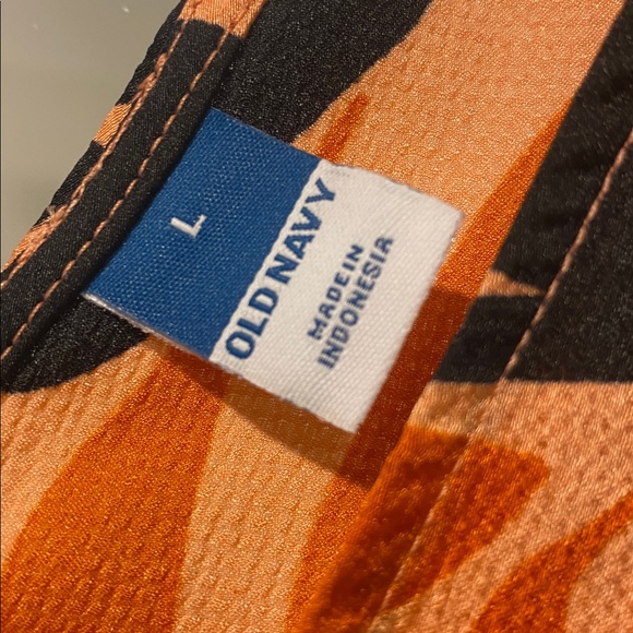 Old Navy size Large Top with Scarf New With Tags - Picture 2 of 4